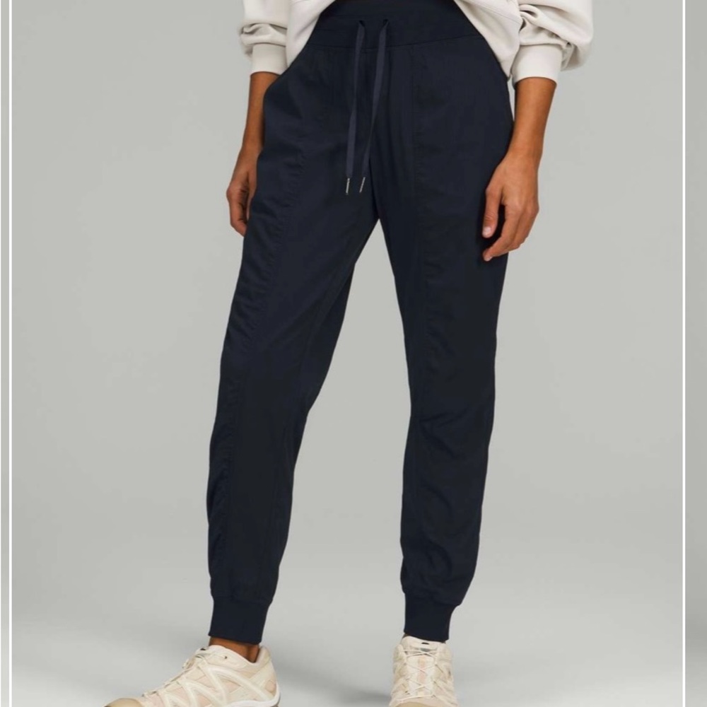 Lululemon Dance studio Mid-Rise jogger 29” inseam in True Navy